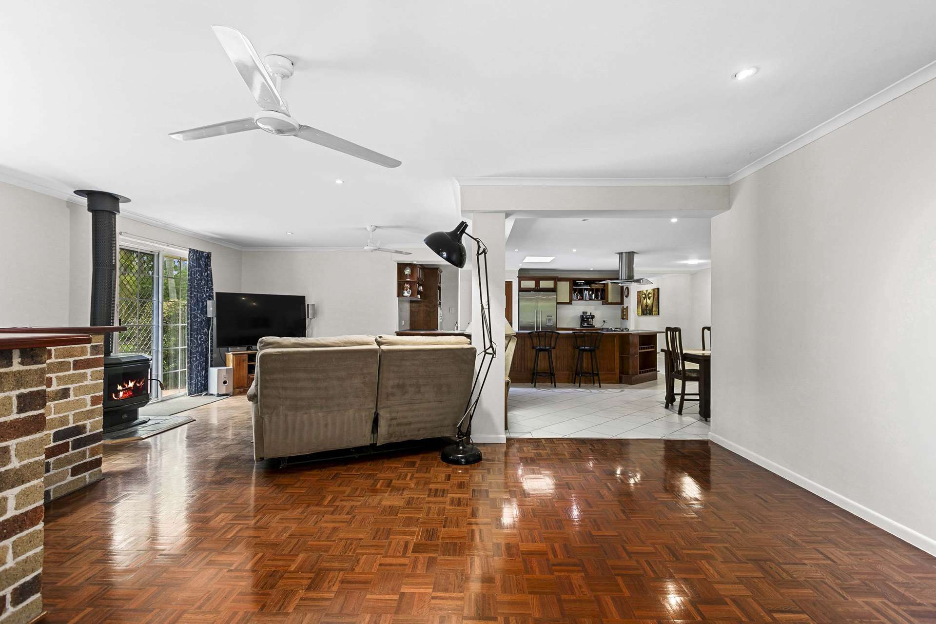 7 Mexican Court, Urangan For Sale by Farmbuy.com - image 9