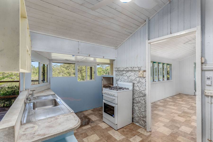 63 Summit Road, Pomona For Sale by Farmbuy.com - image 5