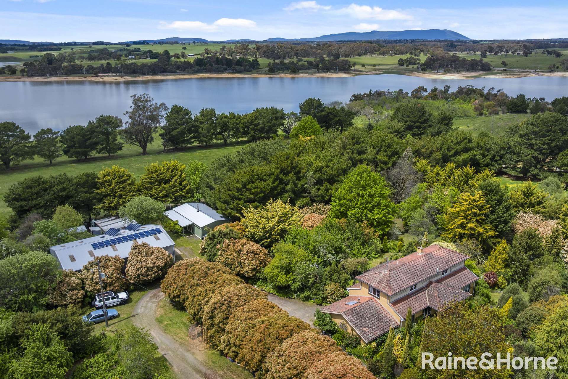 545 Kyneton Springhill Road, Kyneton South For Sale by Farmbuy.com - image 2