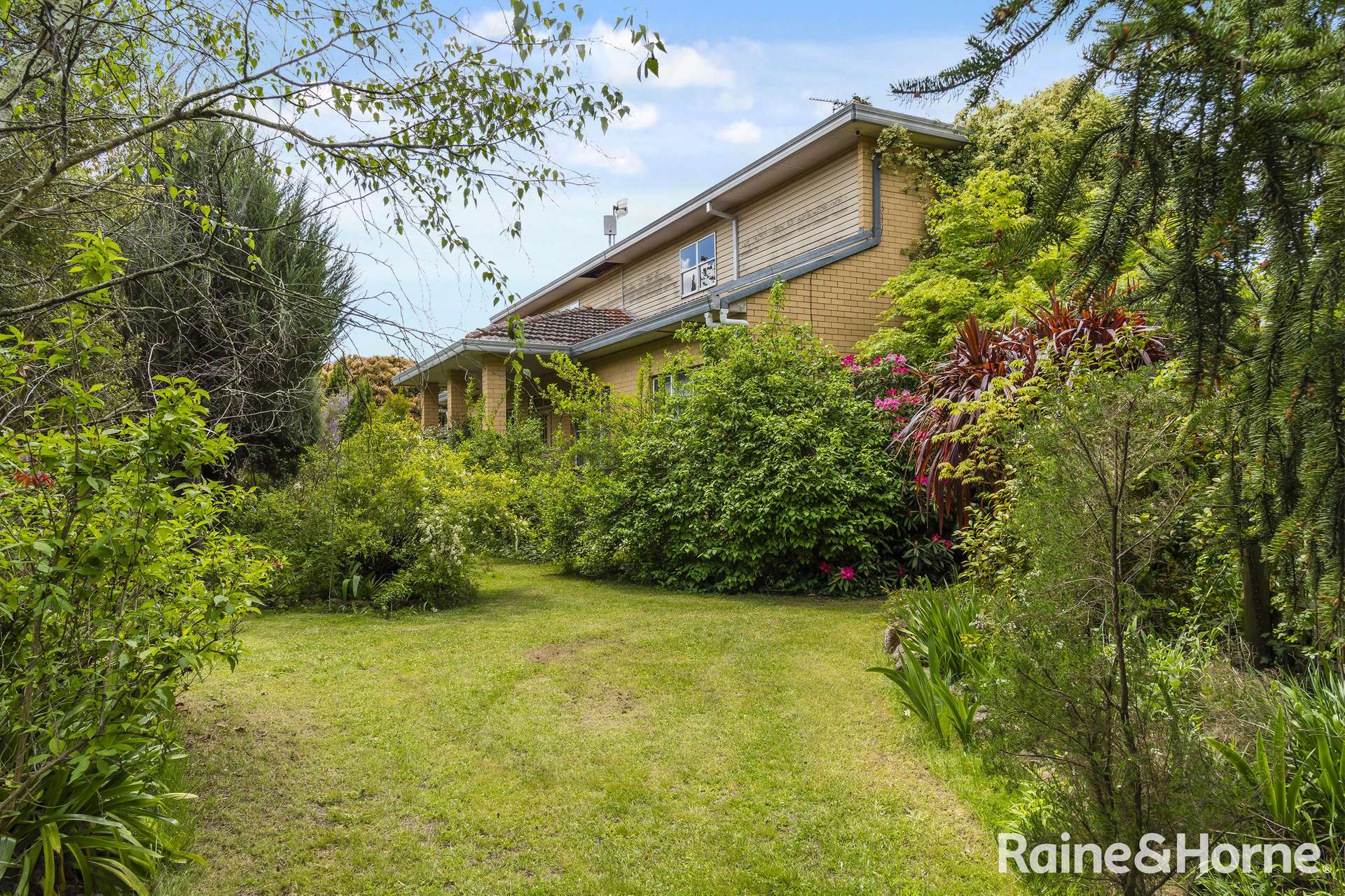 545 Kyneton Springhill Road, Kyneton South For Sale by Farmbuy.com - image 8