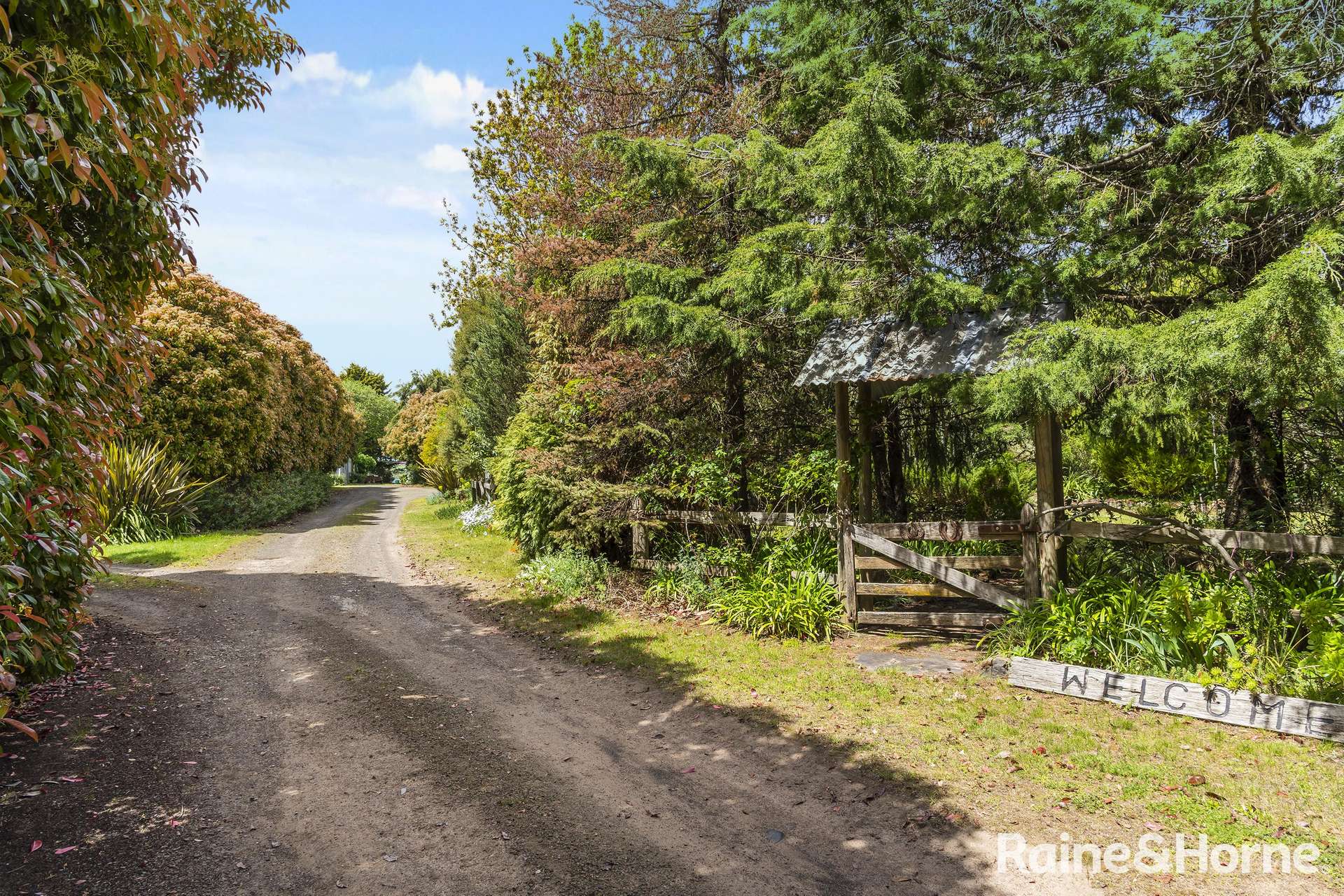 545 Kyneton Springhill Road, Kyneton South For Sale by Farmbuy.com - image 5