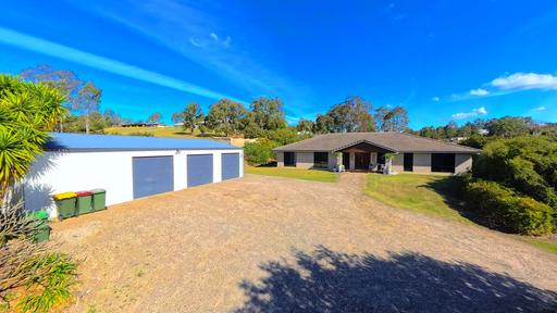 Farm For Sale - NSW - South Grafton - 2460 - ROOM FOR EVERYONE & EVERYTHING - GRAND FAMILY LIVING ON A SPRAWLING R5 ALLOTMENT 