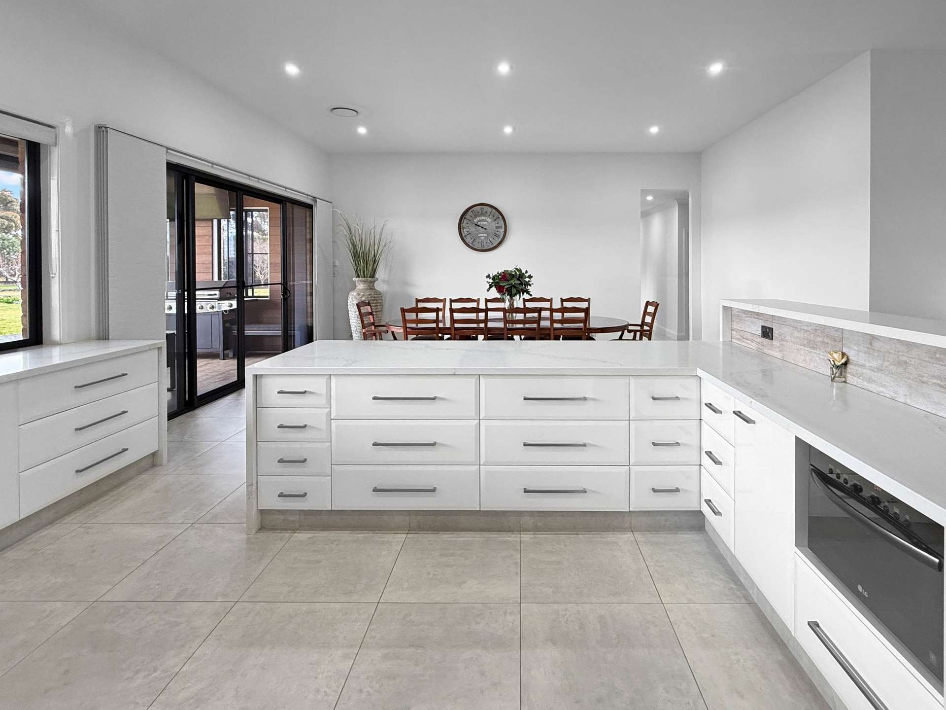10 Merungle Hill Road, Yanco For Sale by Farmbuy.com - image 8