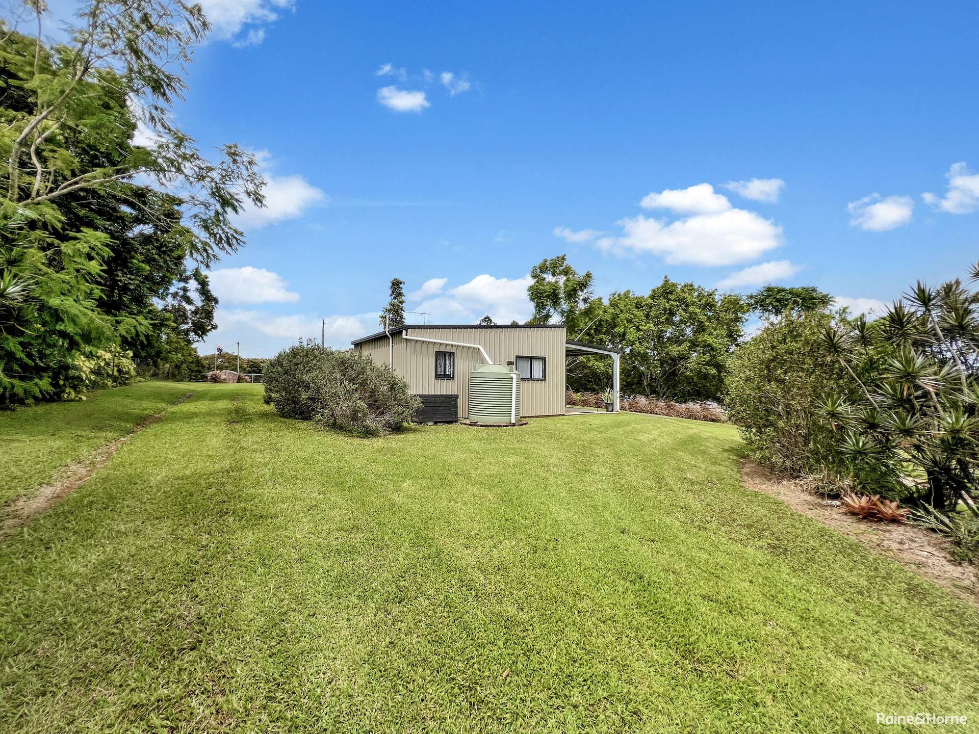 17 Cahill Close, Peeramon For Sale by Farmbuy.com - image 21