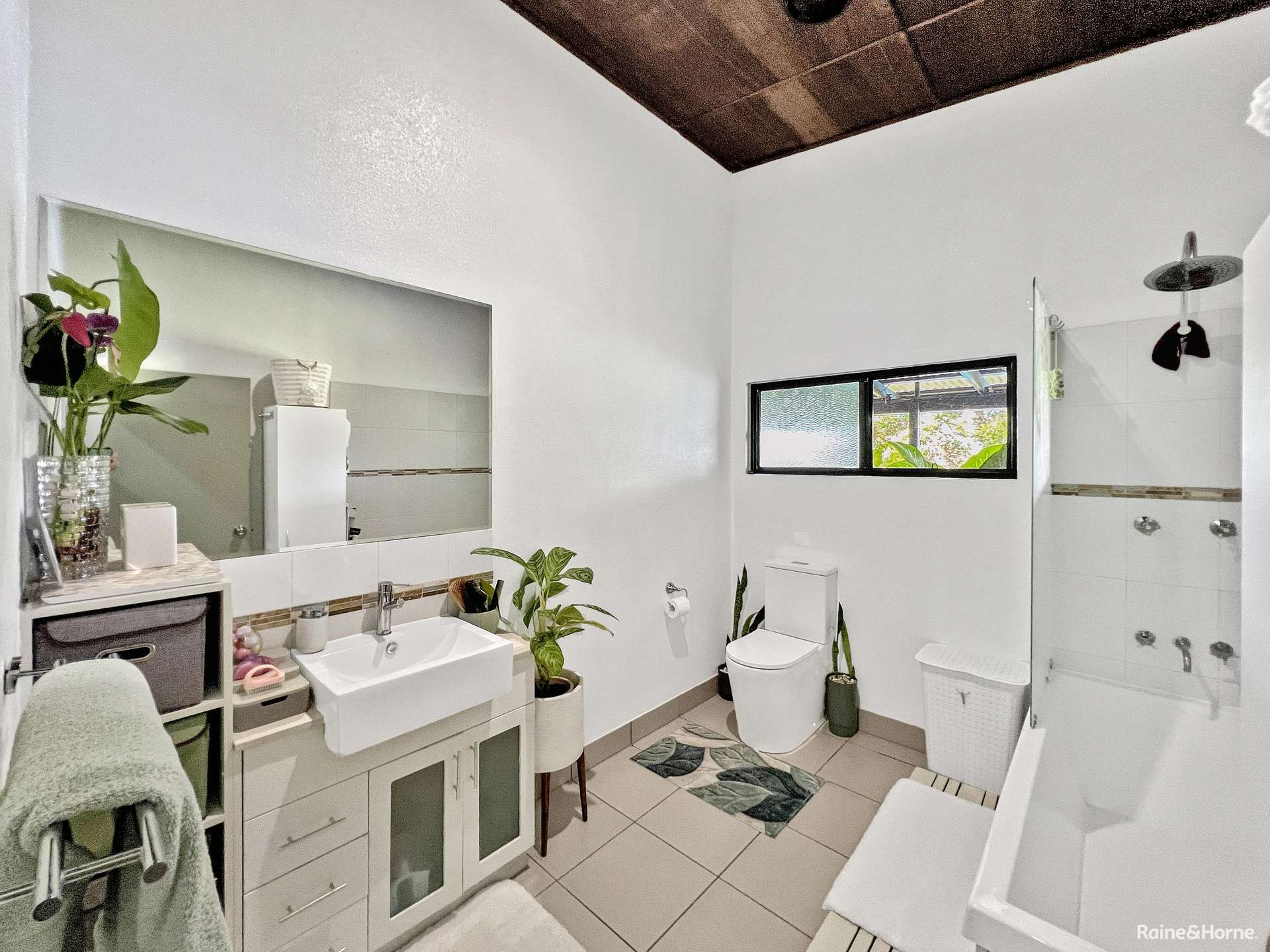 17 Cahill Close, Peeramon For Sale by Farmbuy.com - image 10