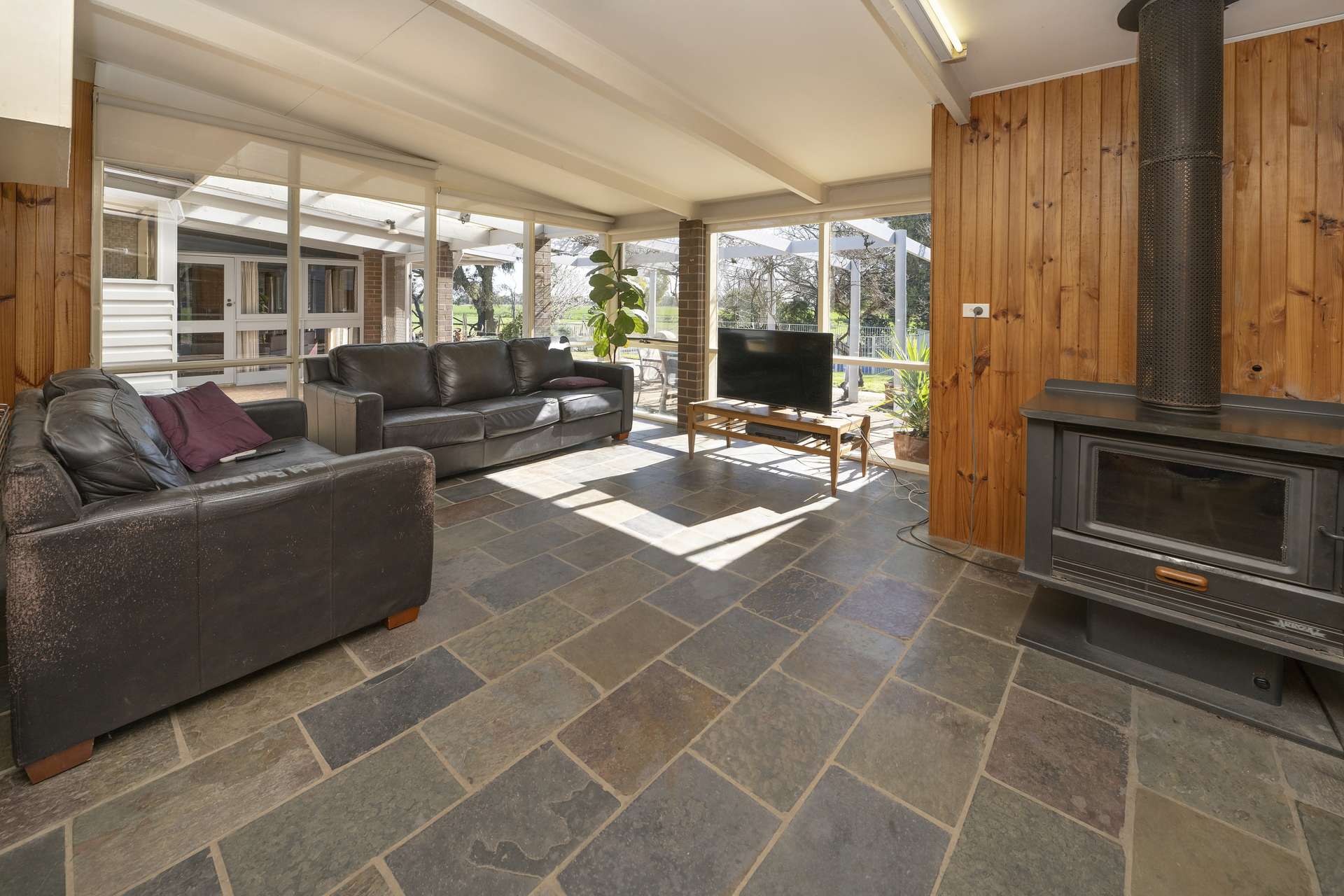 5213 Murray Valley Highway, Castle Donnington For Sale by Farmbuy.com - image 7