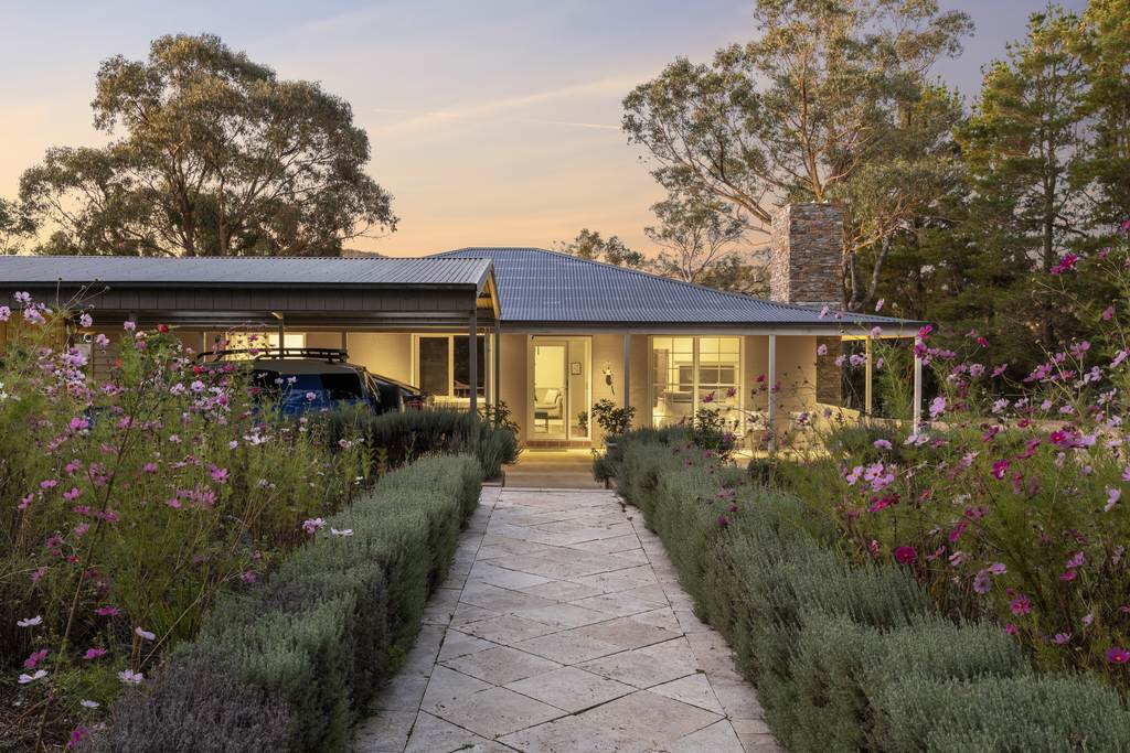 15 Amungula Place, Wamboin NSW 2620