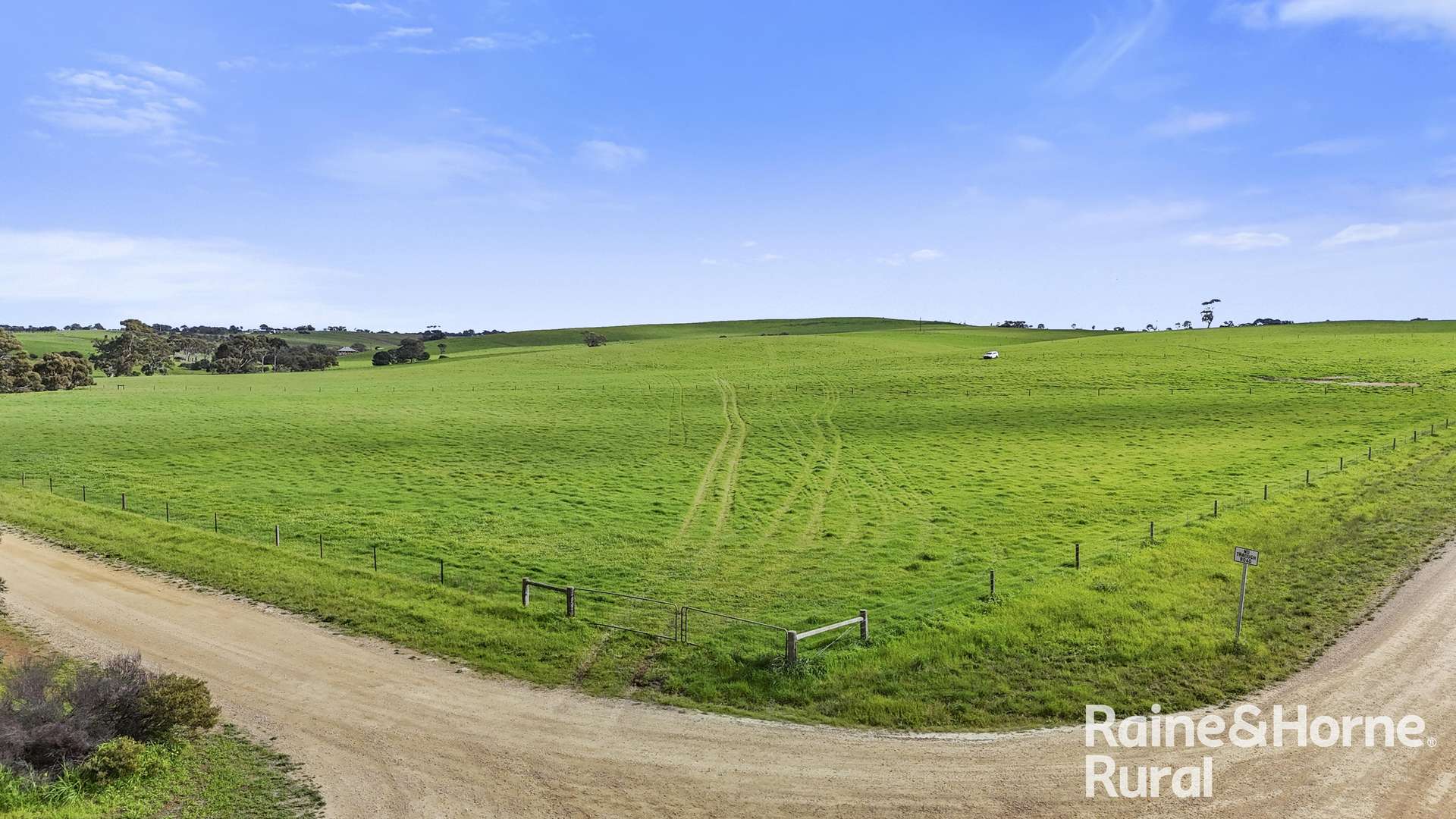 A1 - A3 Everley Road & Dalveen Road, Woodchester For Sale by Farmbuy.com - image 15