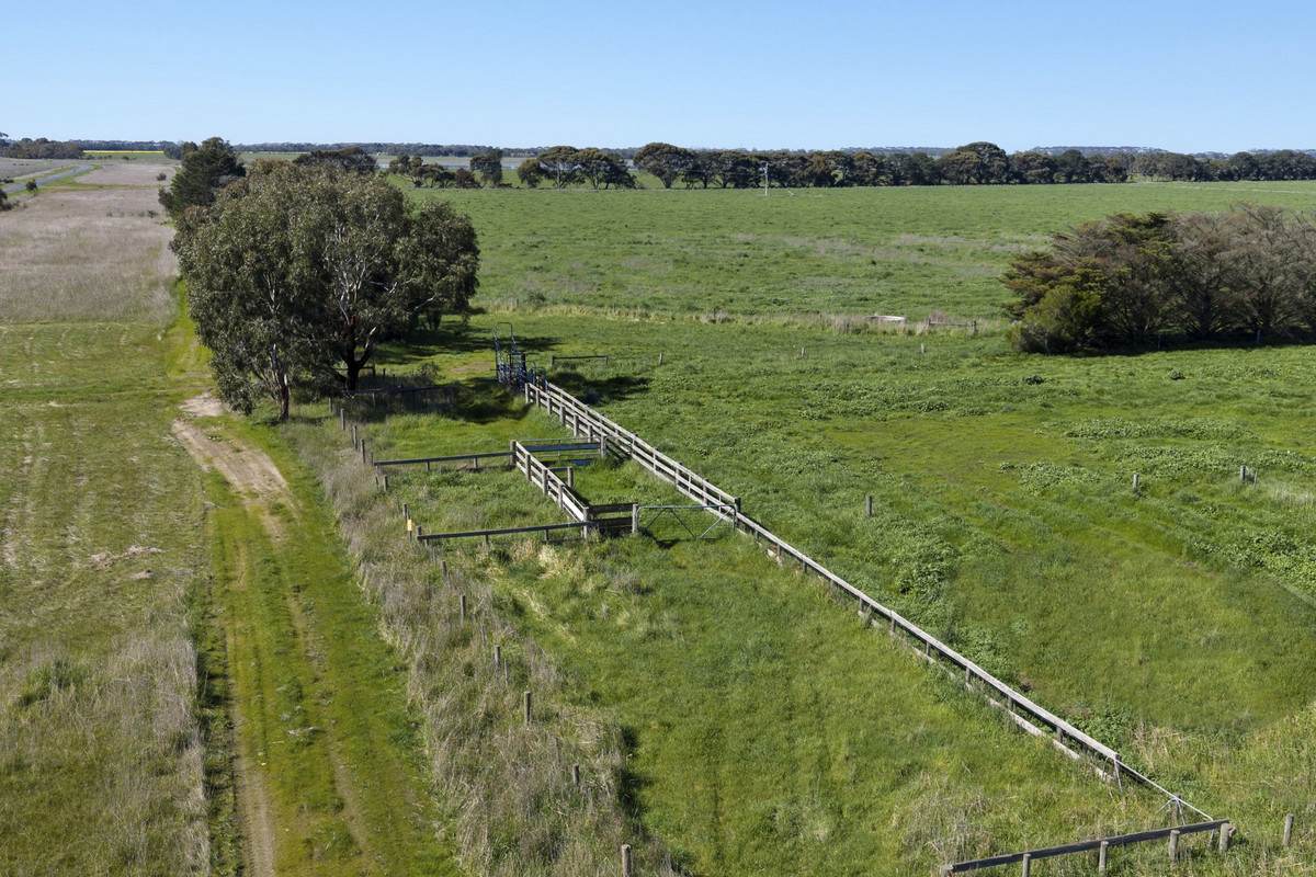 Crn Steeles Road & Foxhow Road, Leslie Manor For Sale by Farmbuy.com - image 7