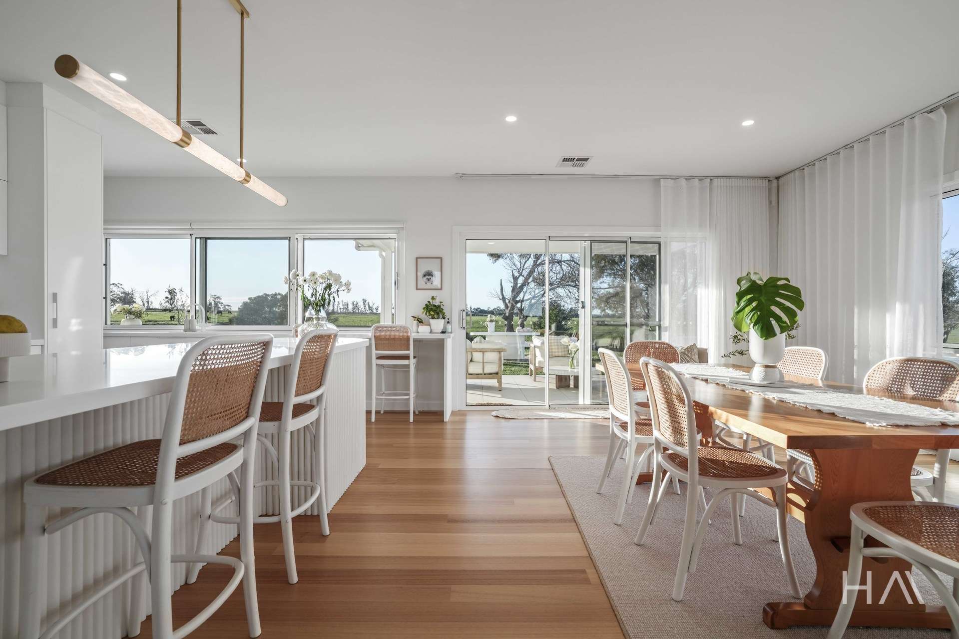 709 Illawarra Road, Longford For Sale by Farmbuy.com - image 5