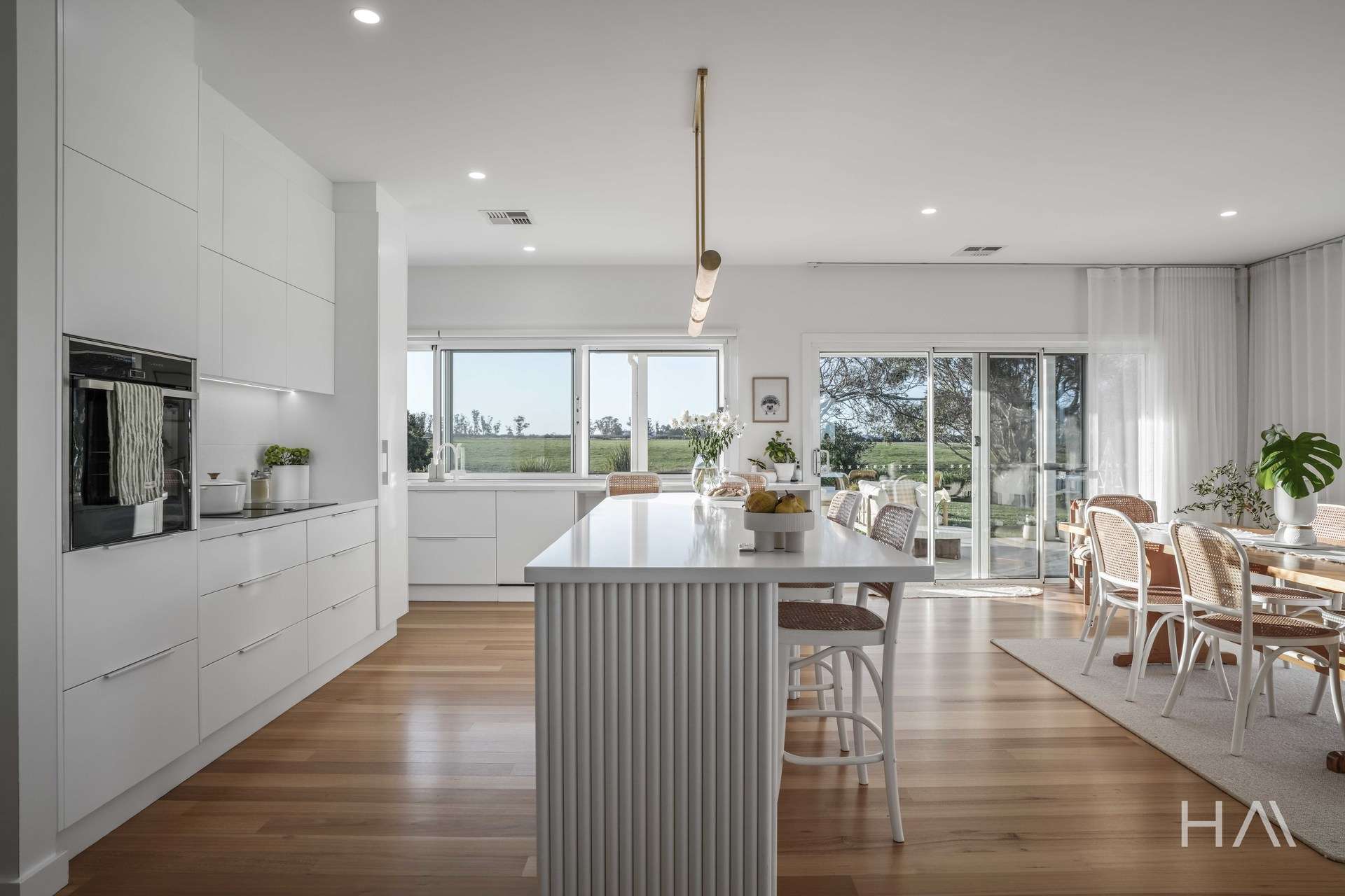 709 Illawarra Road, Longford For Sale by Farmbuy.com - image 4