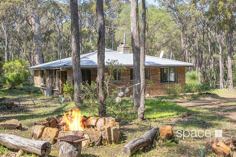 12 Walker Place, Redgate For Sale by Farmbuy.com - image 1