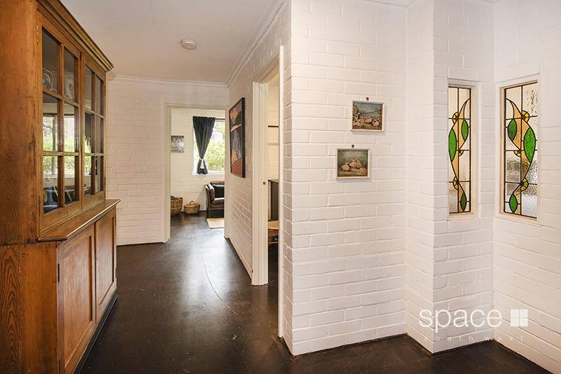 12 Walker Place, Redgate For Sale by Farmbuy.com - image 10
