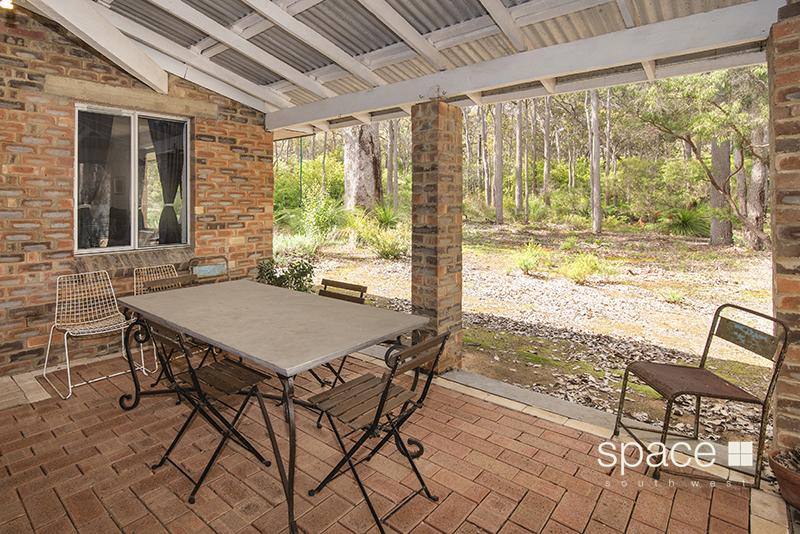 12 Walker Place, Redgate For Sale by Farmbuy.com - image 11