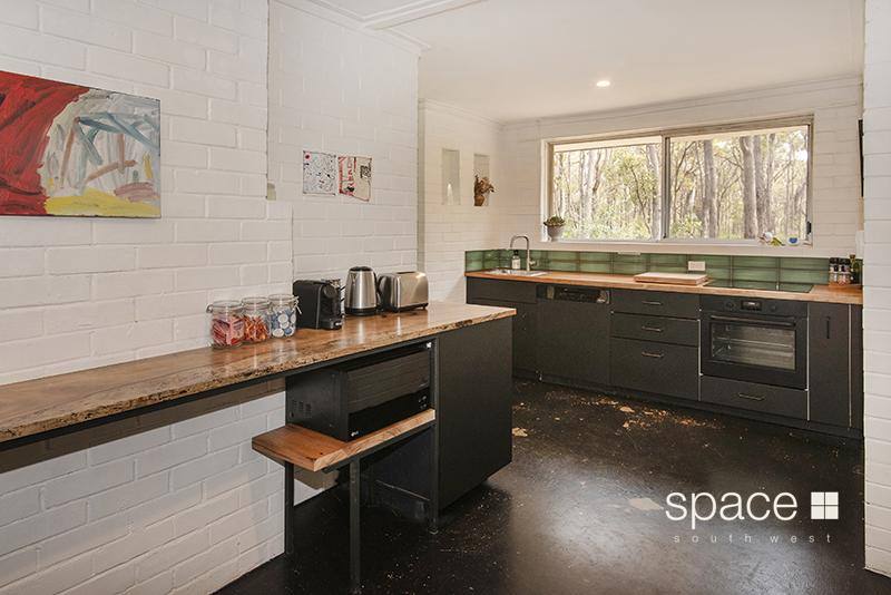 12 Walker Place, Redgate For Sale by Farmbuy.com - image 3