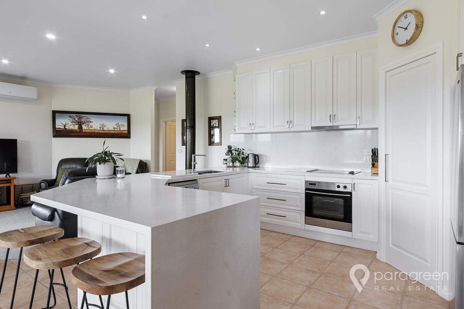 975 Falls Road, Fish Creek For Sale by Farmbuy.com - image 3