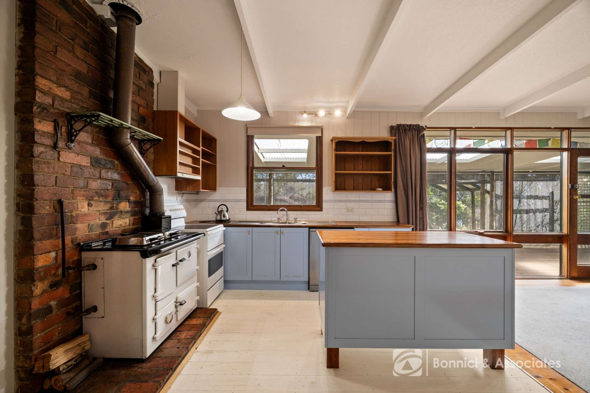 134 Fighting Gully Road, Beechworth For Sale by Farmbuy.com - image 4