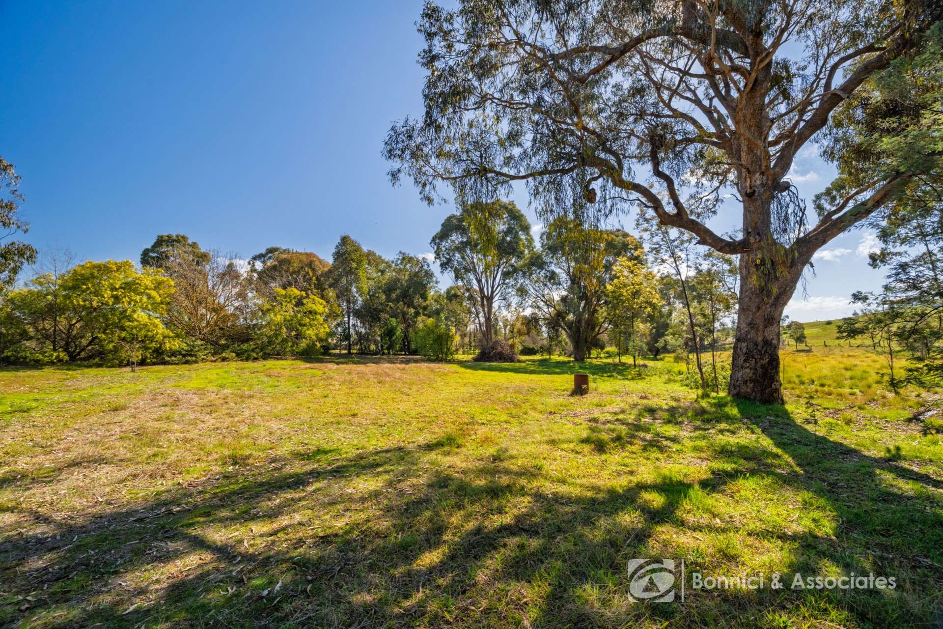 134 Fighting Gully Road, Beechworth For Sale by Farmbuy.com - image 20
