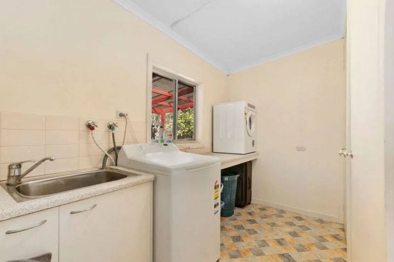 31 Woodcote Lane, Munro For Sale by Farmbuy.com - image 12