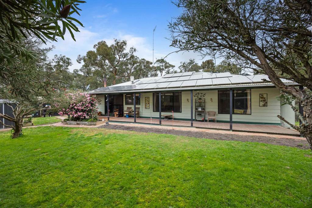 2334 Glenelg Highway, Scarsdale VIC 3351