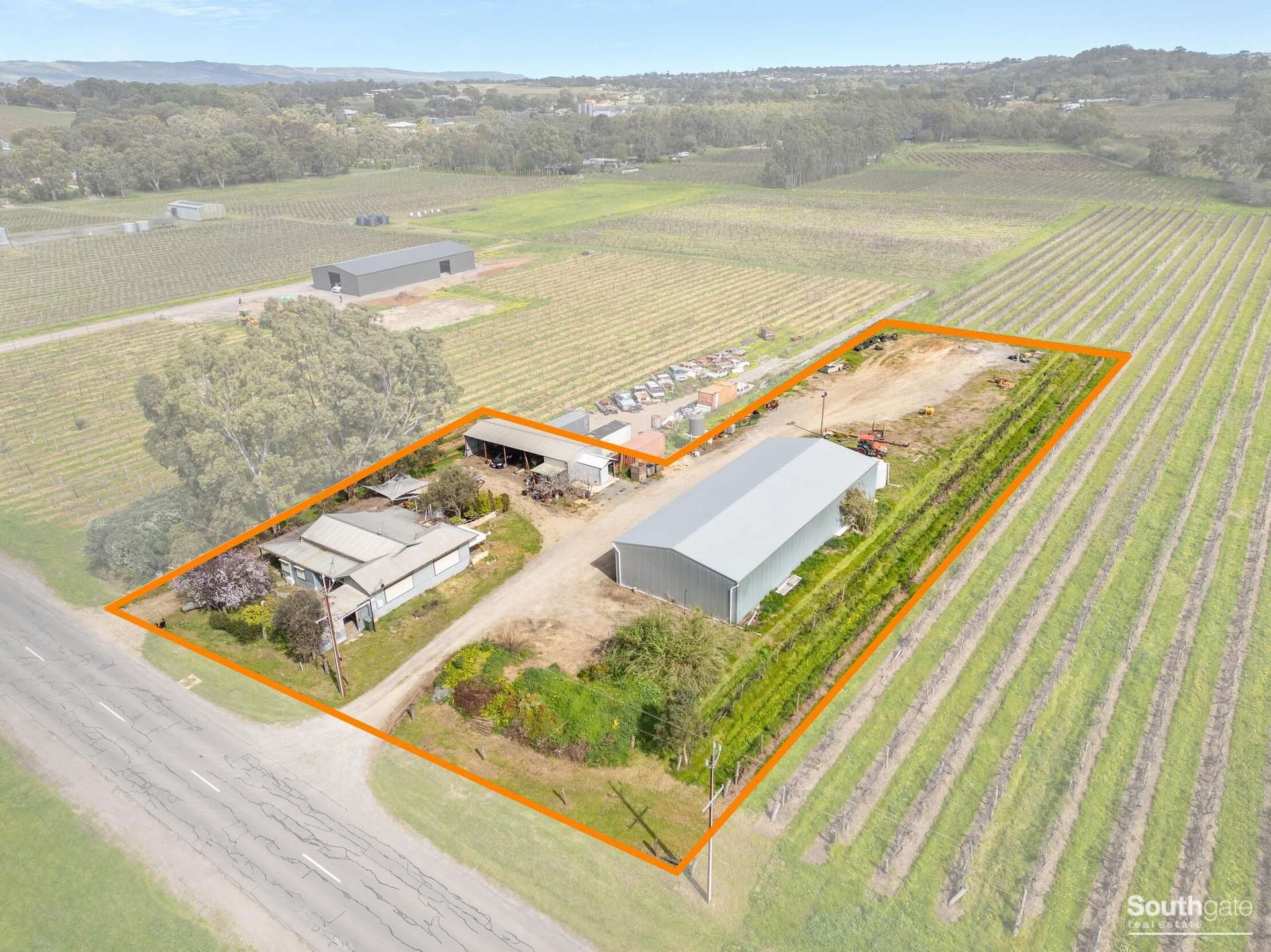 33 Blewitt Springs Road, McLaren Flat For Sale by Farmbuy.com - image 1