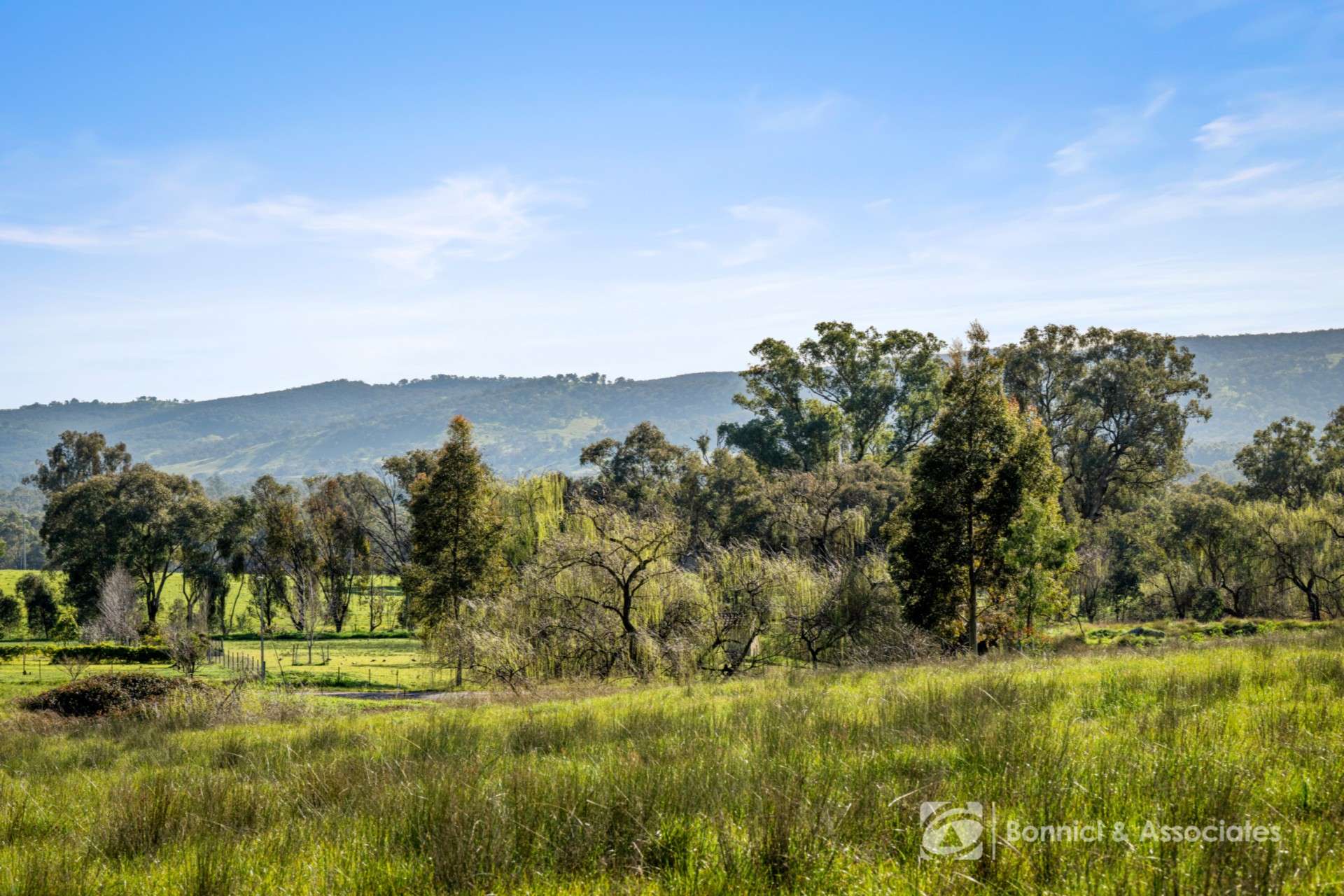 25 Whitestone Place, West Wodonga For Sale by Farmbuy.com - image 4