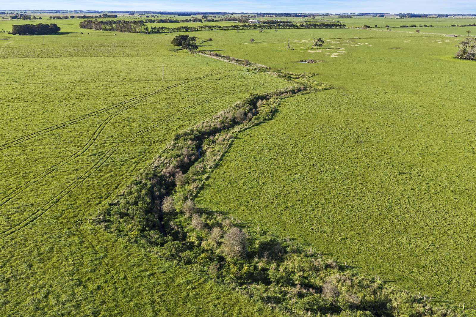Nine Mile Creek Road, Koroit Auction by Farmbuy.com - image 9