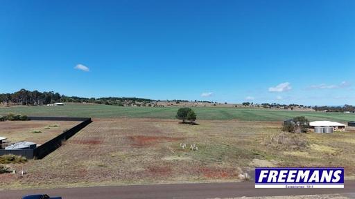 Farm For Sale - QLD - Memerambi - 4610 - 1 acre, 8 minutes to Kingaroy CBD 
