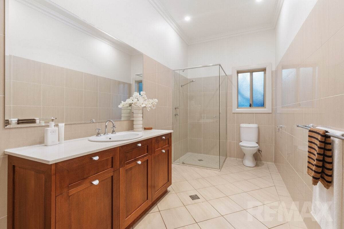5 Tamarind Place, Lake Albert For Sale by Farmbuy.com - image 19