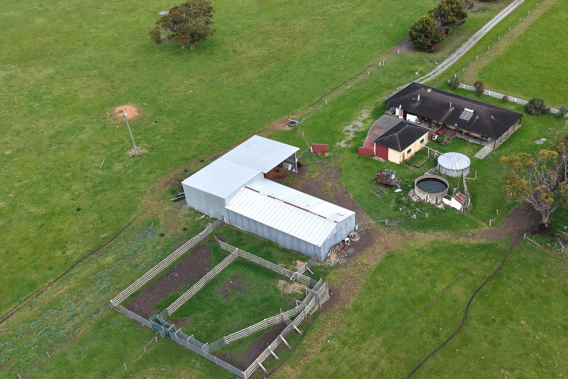 2003 Settlement Road, Napier For Sale by Farmbuy.com - image 7