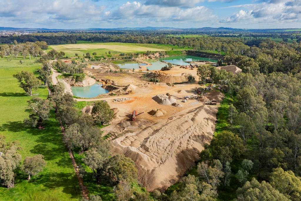 2 Gillard Road, East Wagga Wagga NSW 2650