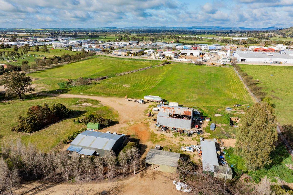 2 Gillard Road, East Wagga Wagga For Sale by Farmbuy.com - image 18