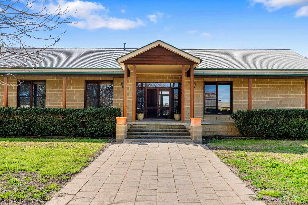 2 Gillard Road, East Wagga Wagga For Sale by Farmbuy.com - image 11