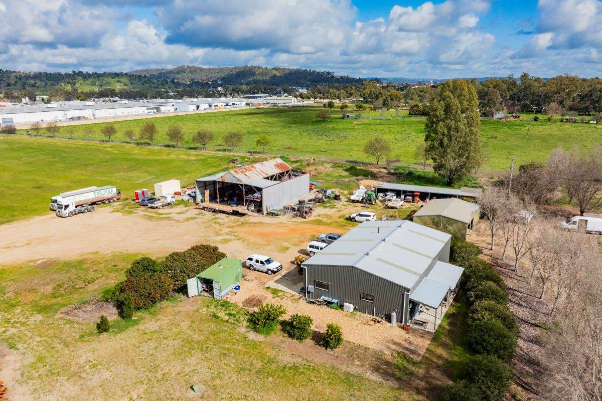 2 Gillard Road, East Wagga Wagga For Sale by Farmbuy.com - image 21
