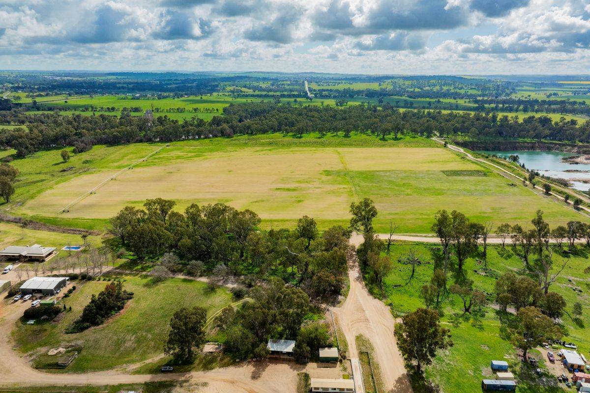 2 Gillard Road, East Wagga Wagga For Sale by Farmbuy.com - image 10