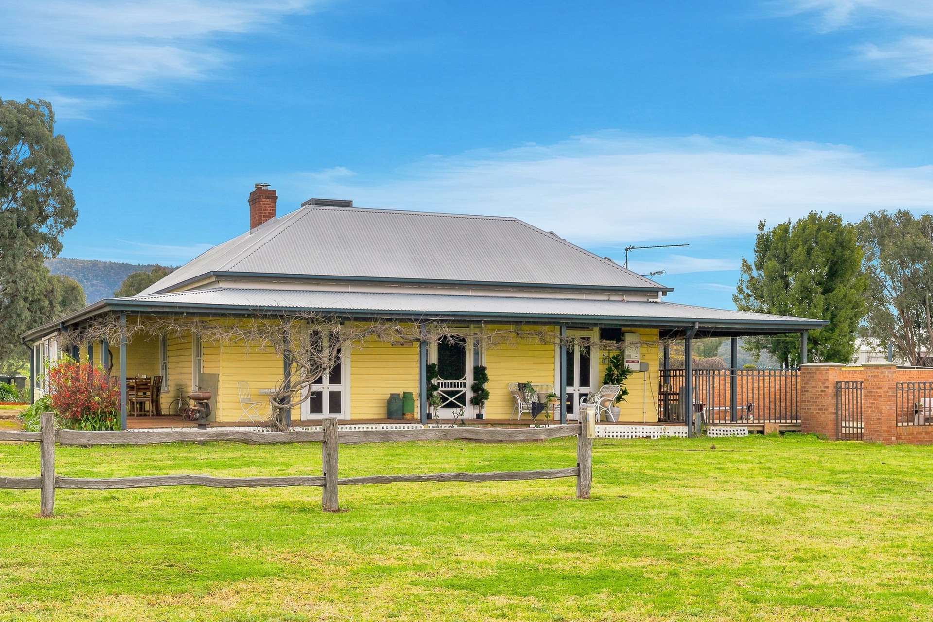 697 Tallarook Road, Cowra Auction by Farmbuy.com - image 4