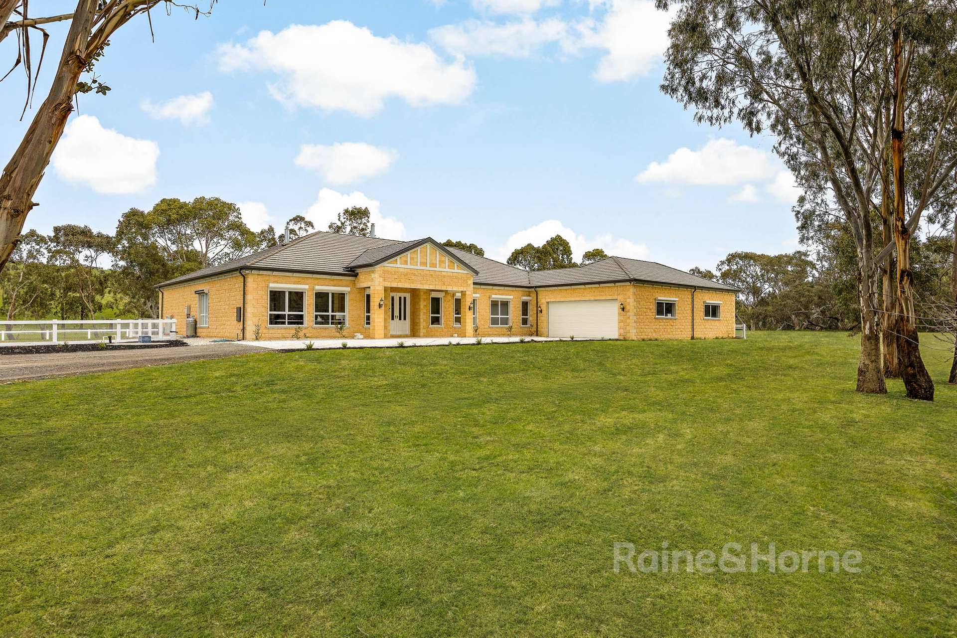 51 Glendonald Road, Darraweit Guim For Sale by Farmbuy.com - image 2