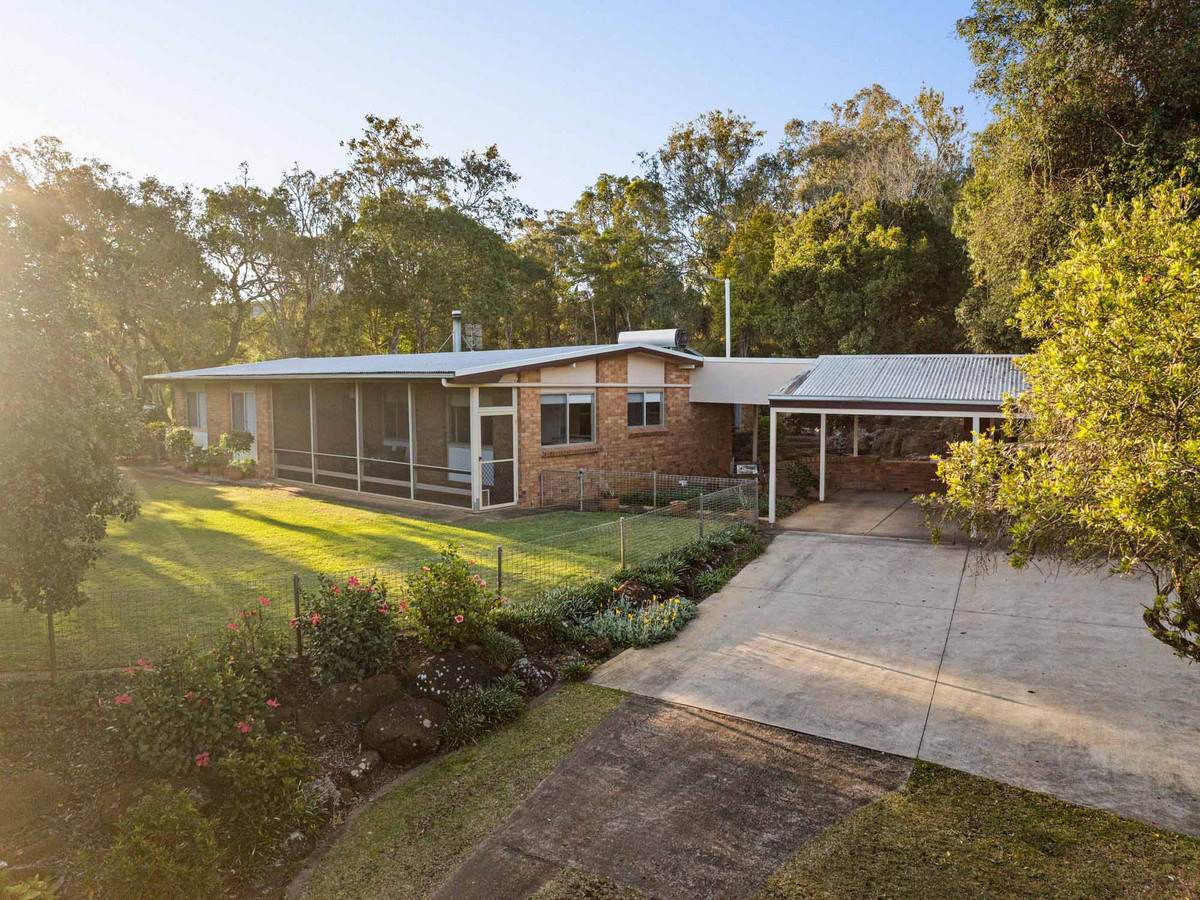 236 Gowrie Tilgonda Road, Gowrie Junction For Sale by Farmbuy.com - image 1