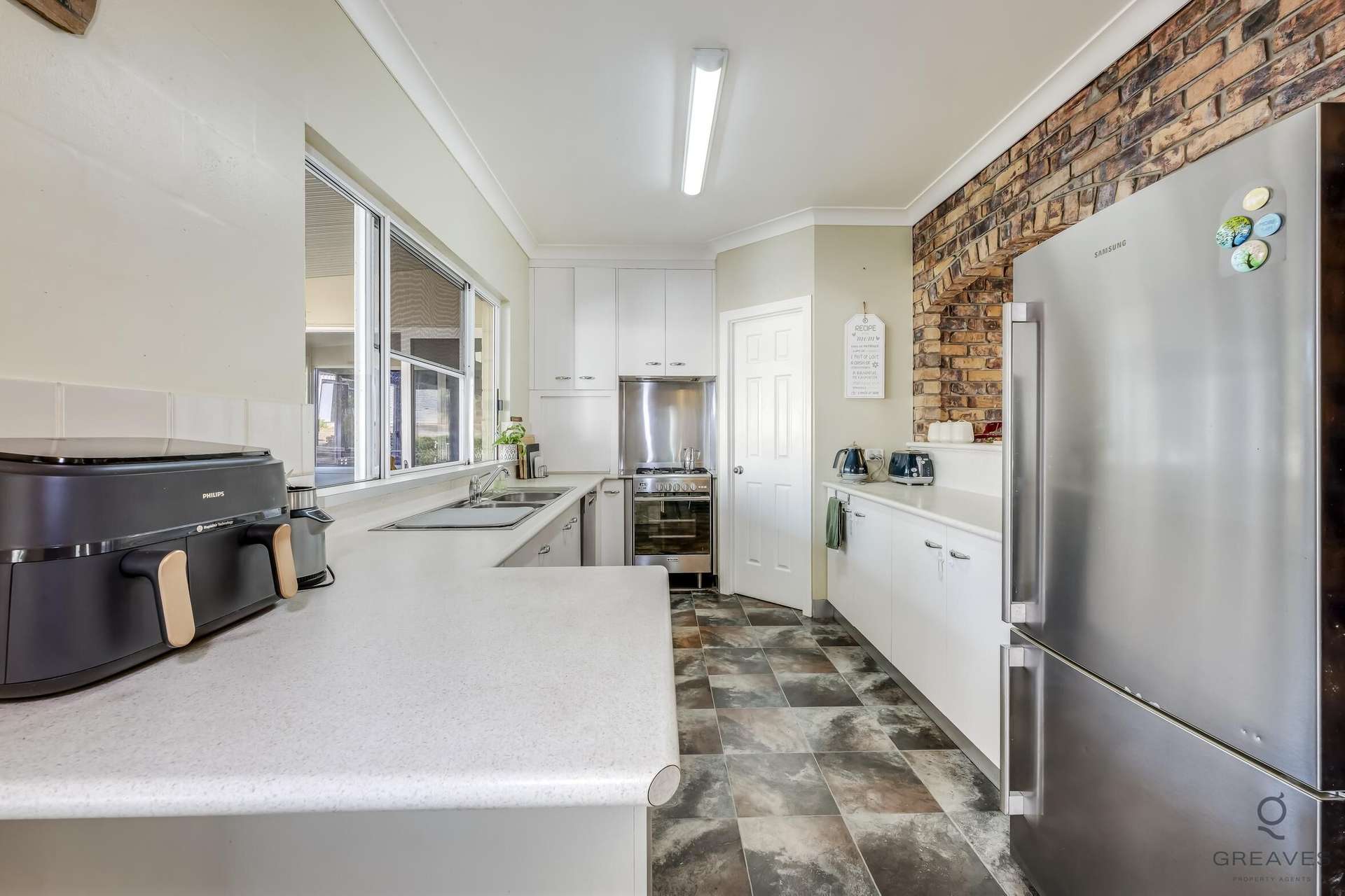 6 Horwood Drive, Bucca For Sale by Farmbuy.com - image 3