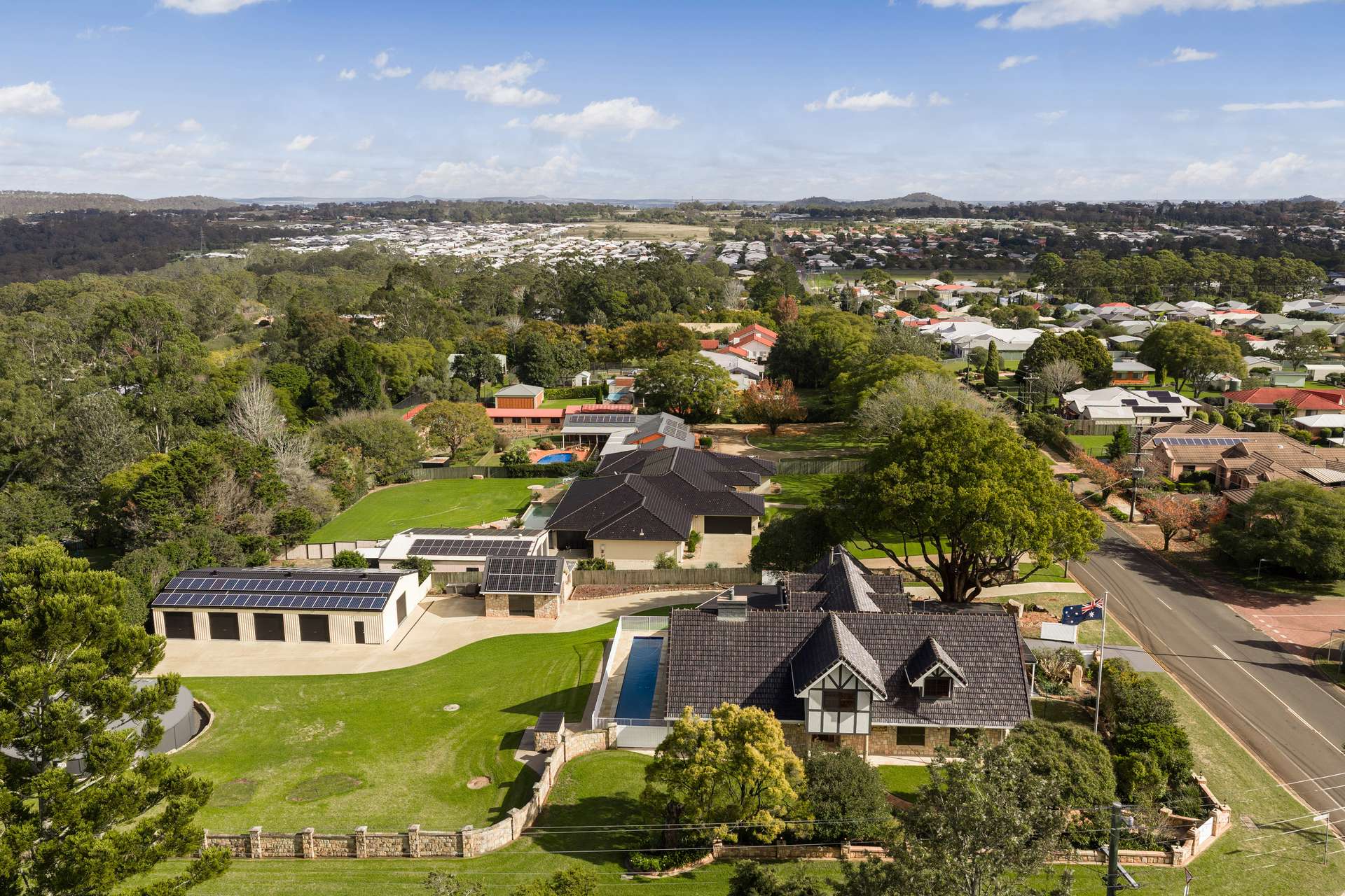 1 Trafalgar Street, Middle Ridge For Sale by Farmbuy.com - image 1