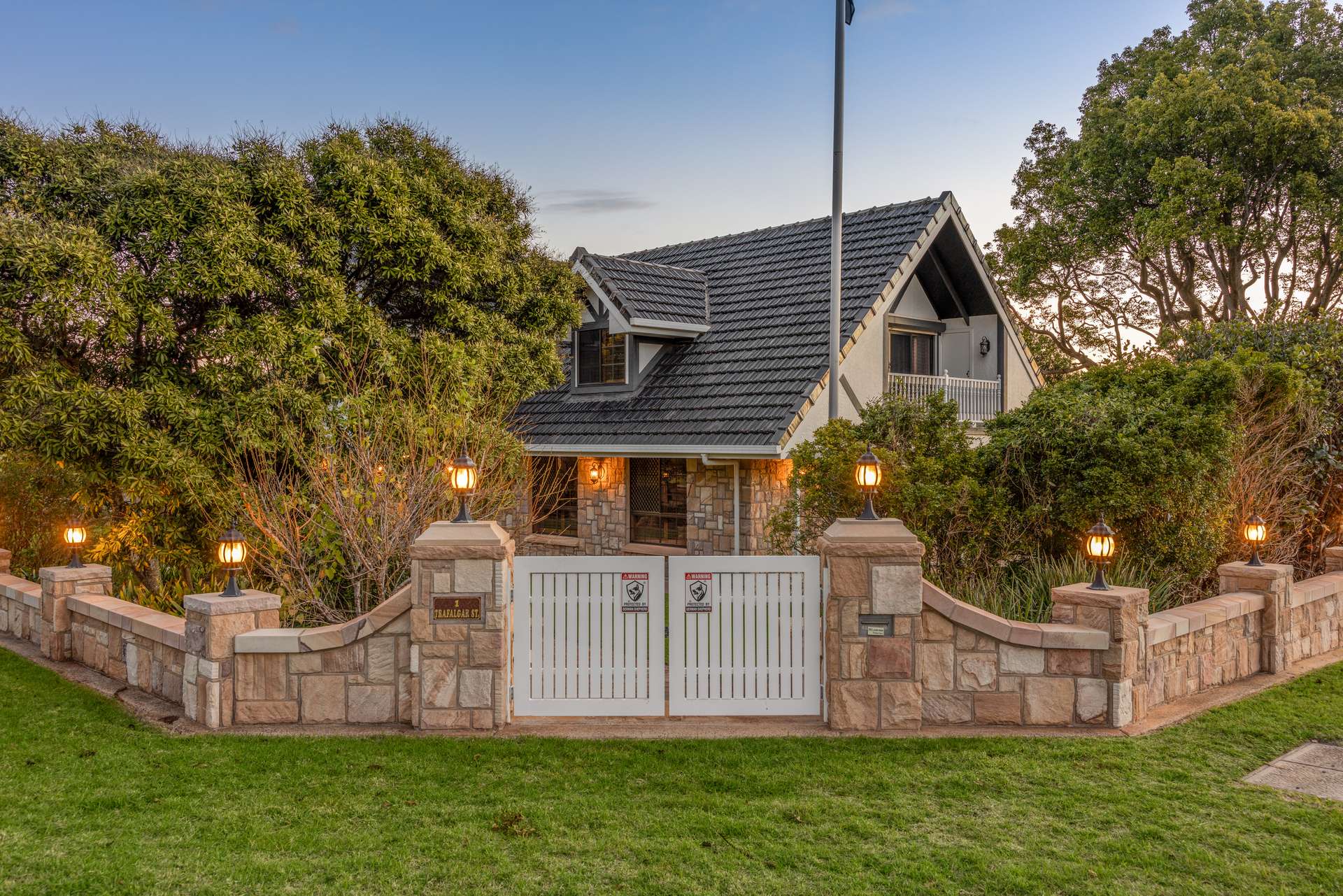 1 Trafalgar Street, Middle Ridge For Sale by Farmbuy.com - image 2