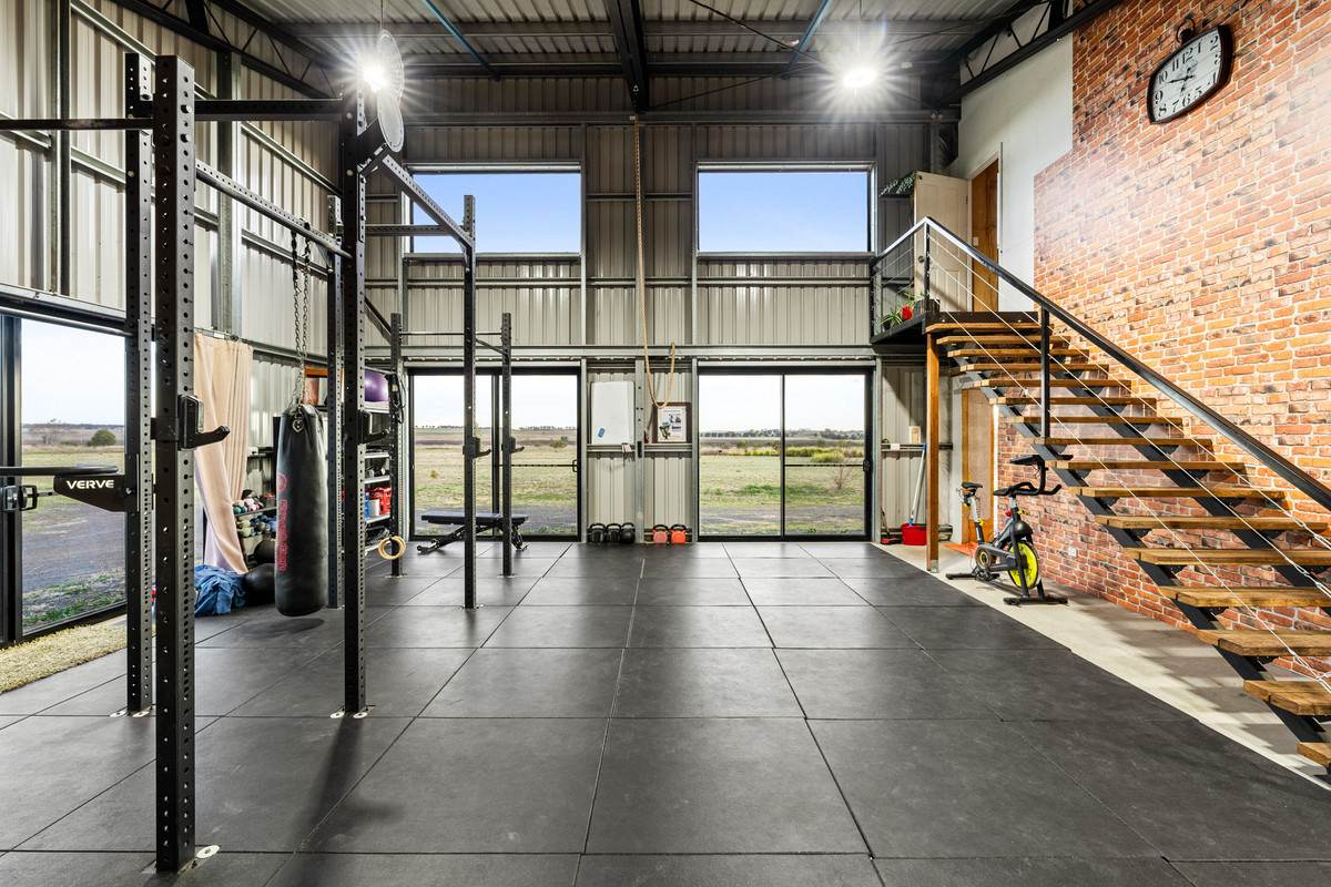 33 Cemetery Road, Clifton For Sale by Farmbuy.com - image 17