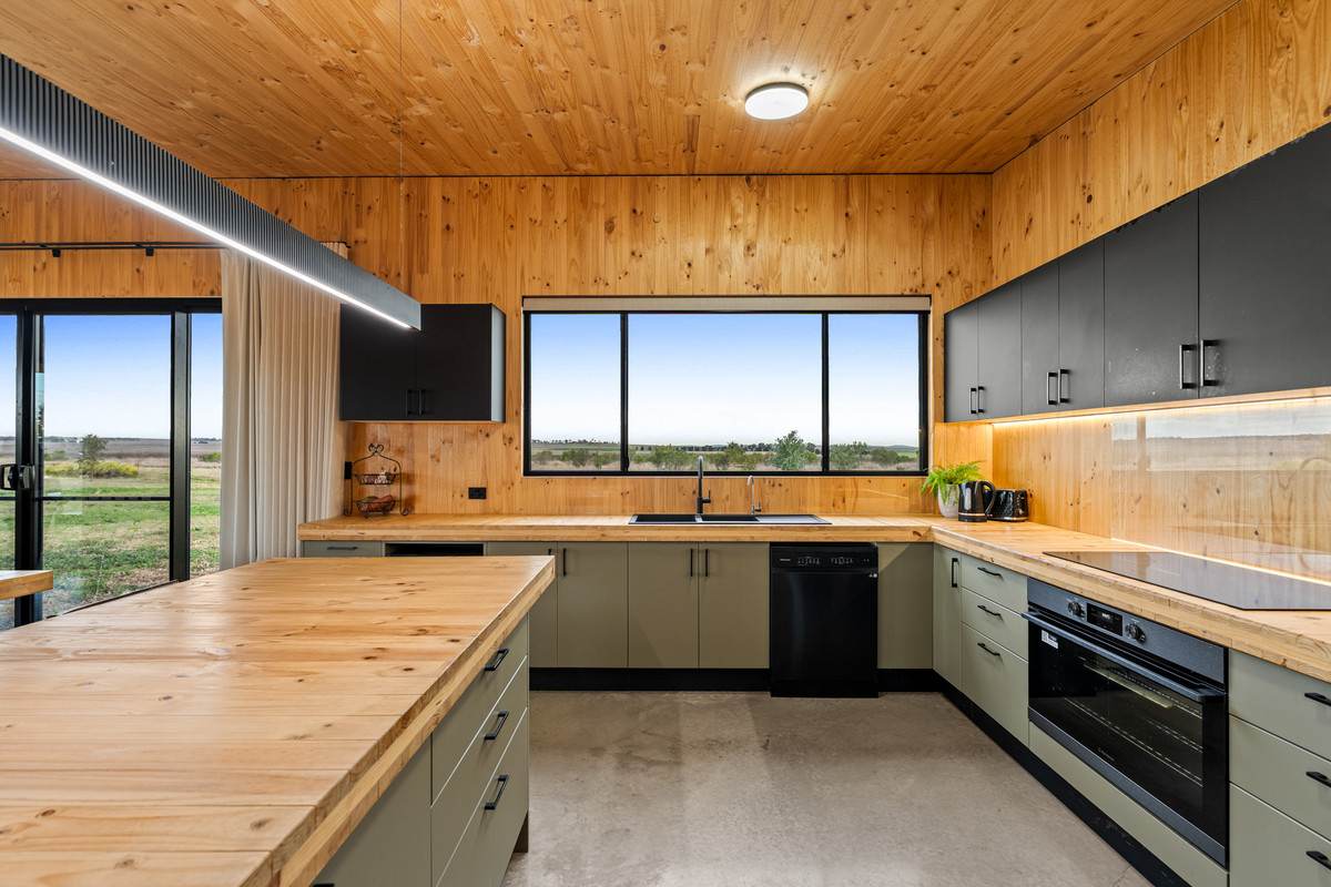 33 Cemetery Road, Clifton For Sale by Farmbuy.com - image 6