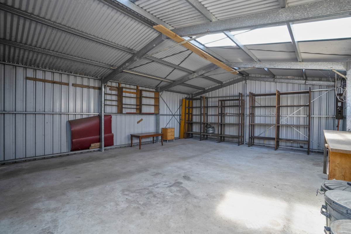 15 Cathcart Street, Swansea For Sale by Farmbuy.com - image 25