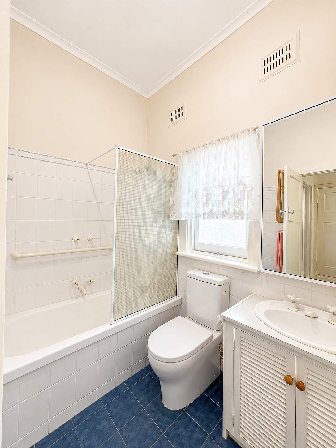 8792 Murray River Road, Walwa For Sale by Farmbuy.com - image 12