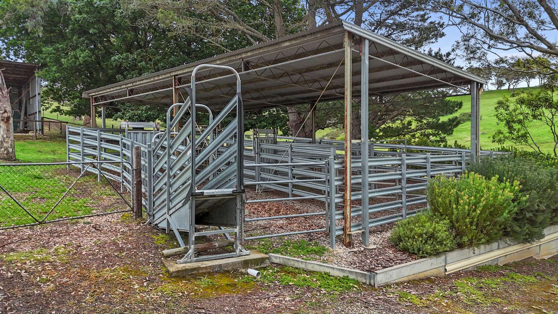 109 Quines Road, Echunga For Sale by Farmbuy.com - image 25