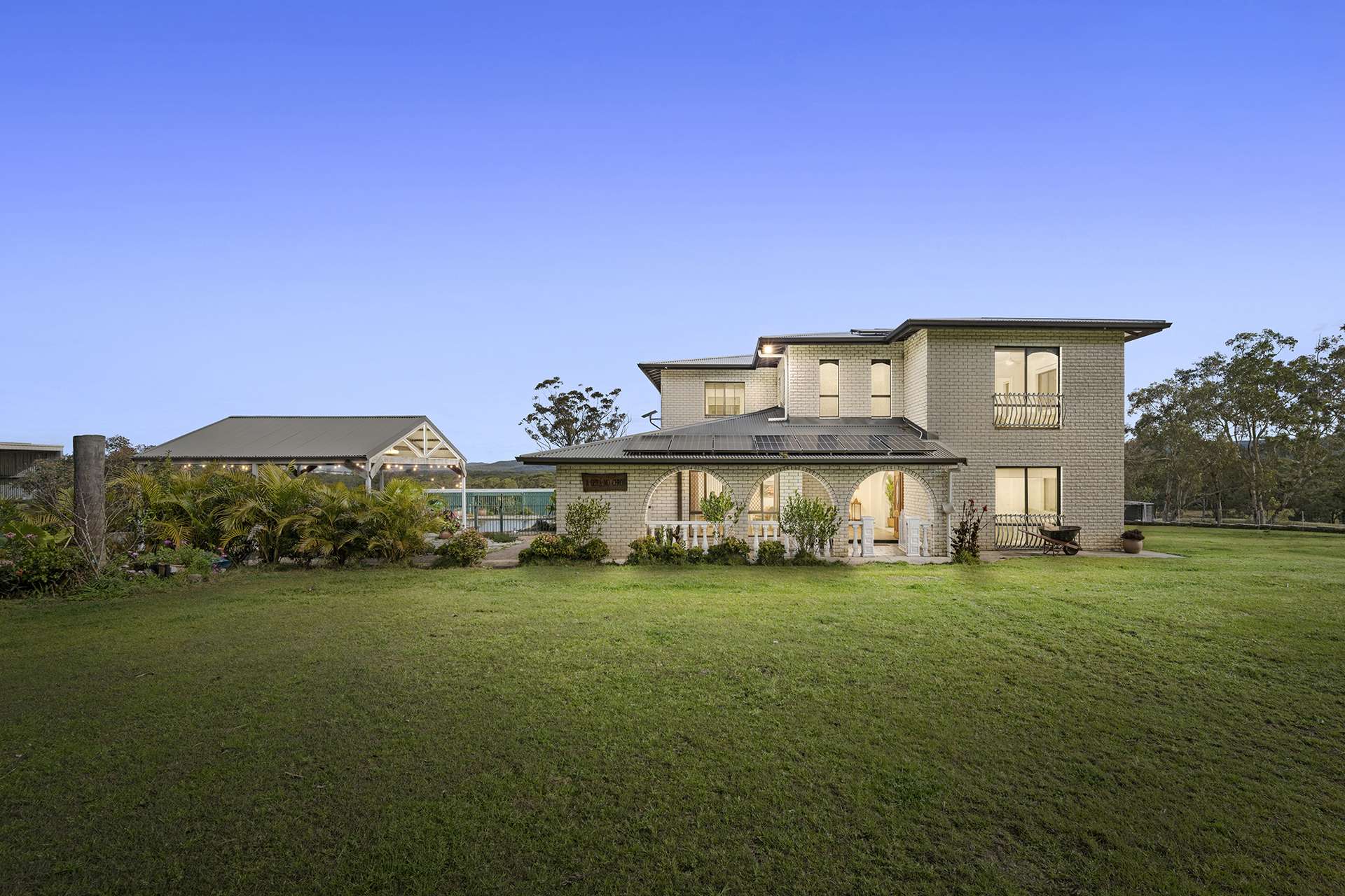 122 Valley Crest Road, Cooranbong Auction by Farmbuy.com - image 1