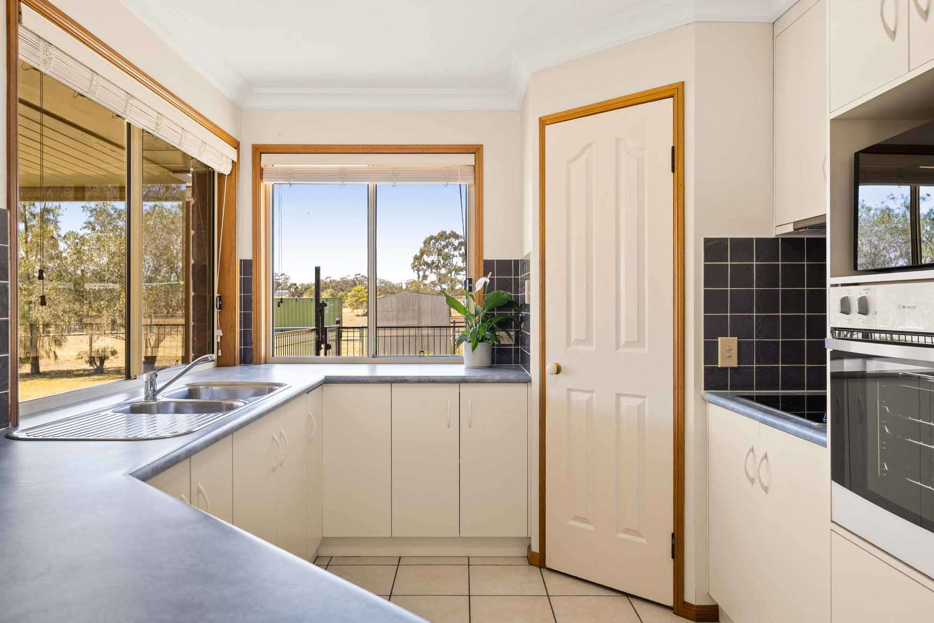 46 Kleinton School Road, Kleinton For Sale by Farmbuy.com - image 2