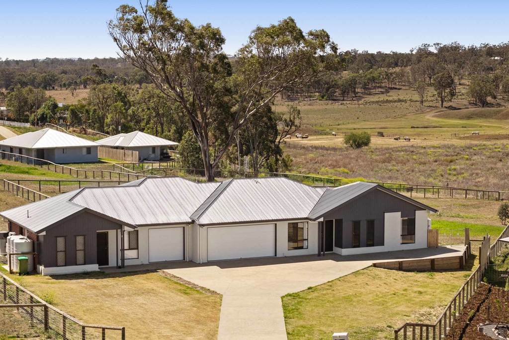 32 Aquila Drive, Meringandan West QLD 4352