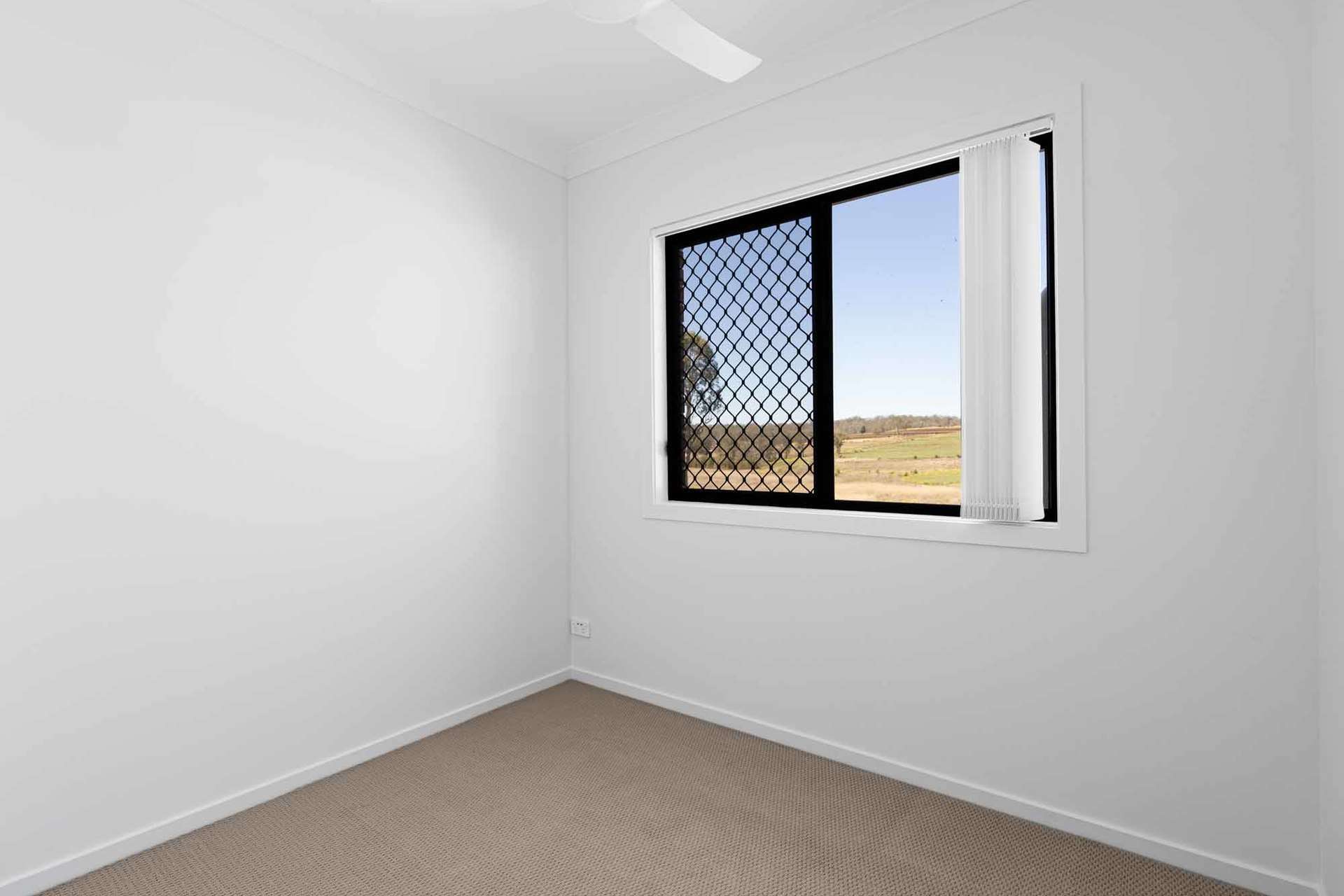 32 Aquila Drive, Meringandan West For Sale by Farmbuy.com - image 5